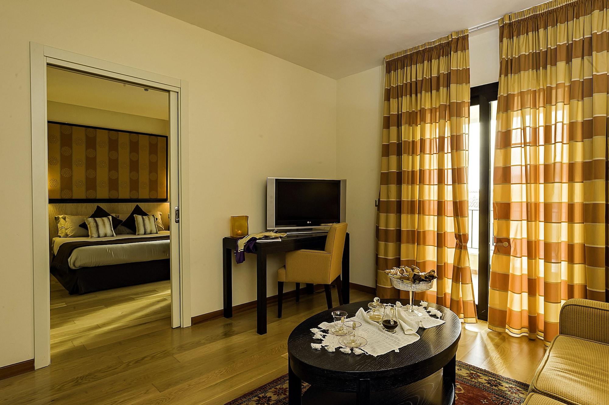 Mahara Hotel & Wellness Мадзара дел Вало Екстериор снимка