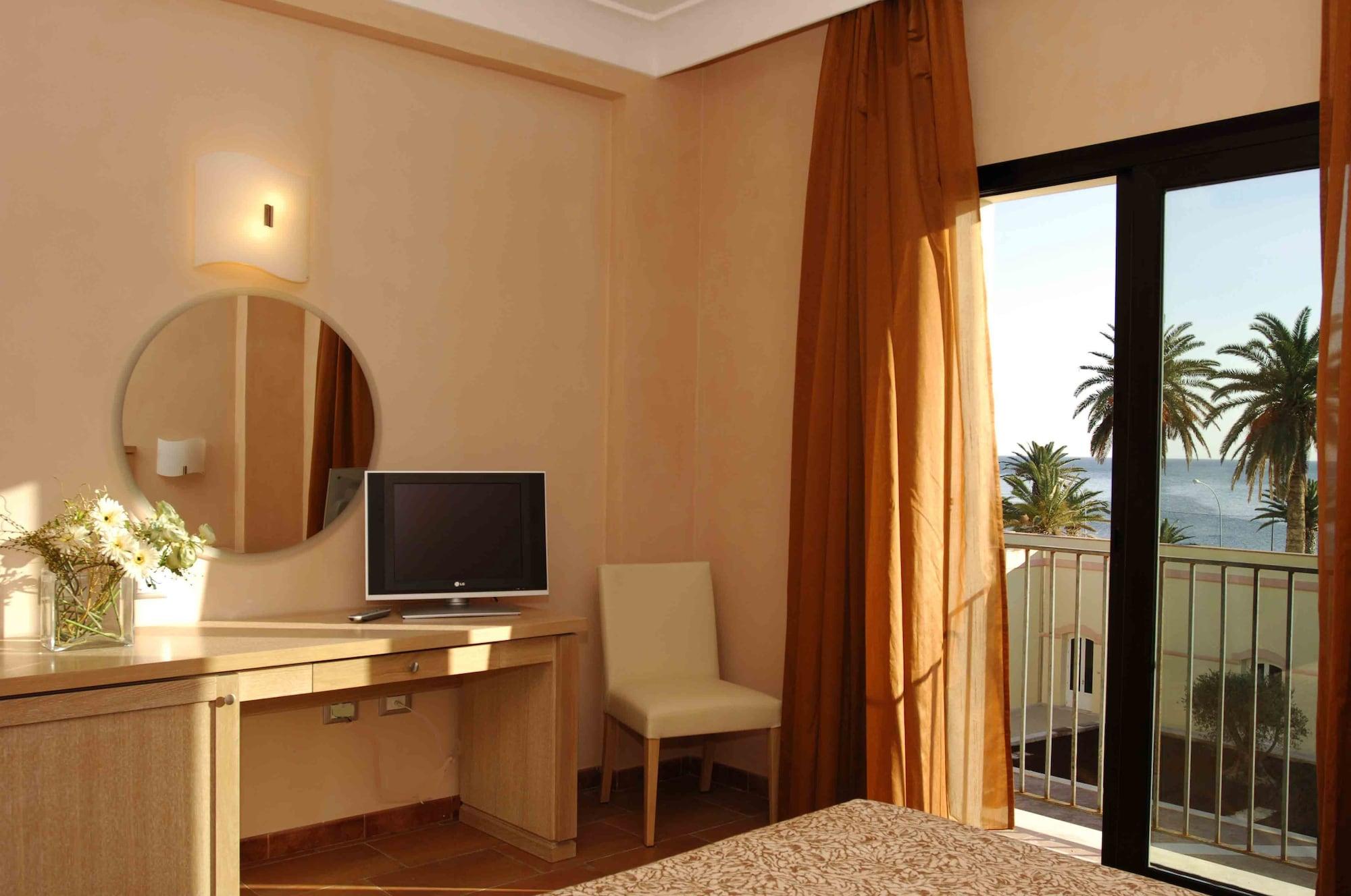 Mahara Hotel & Wellness Мадзара дел Вало Екстериор снимка