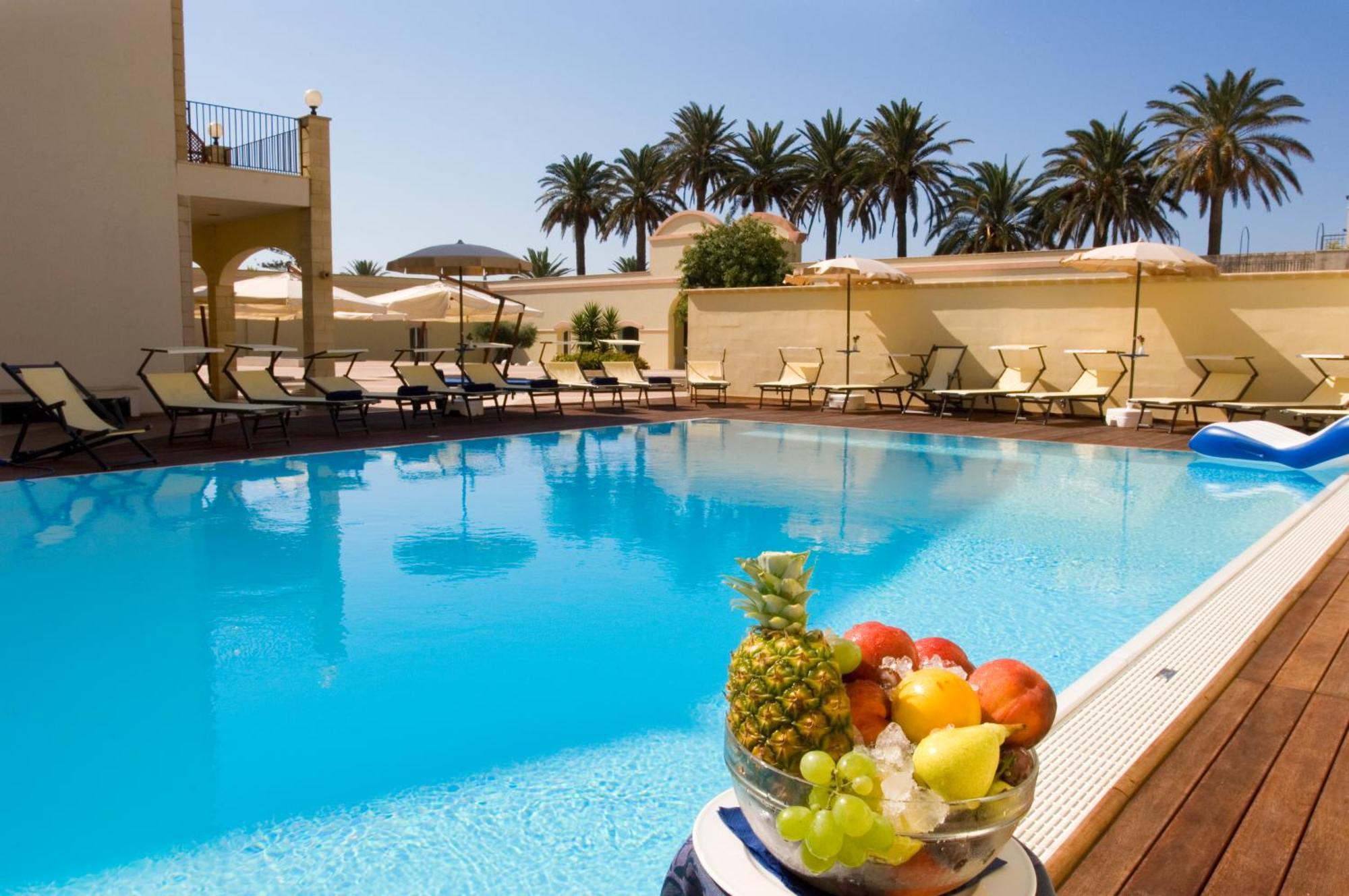 Mahara Hotel & Wellness Мадзара дел Вало Екстериор снимка