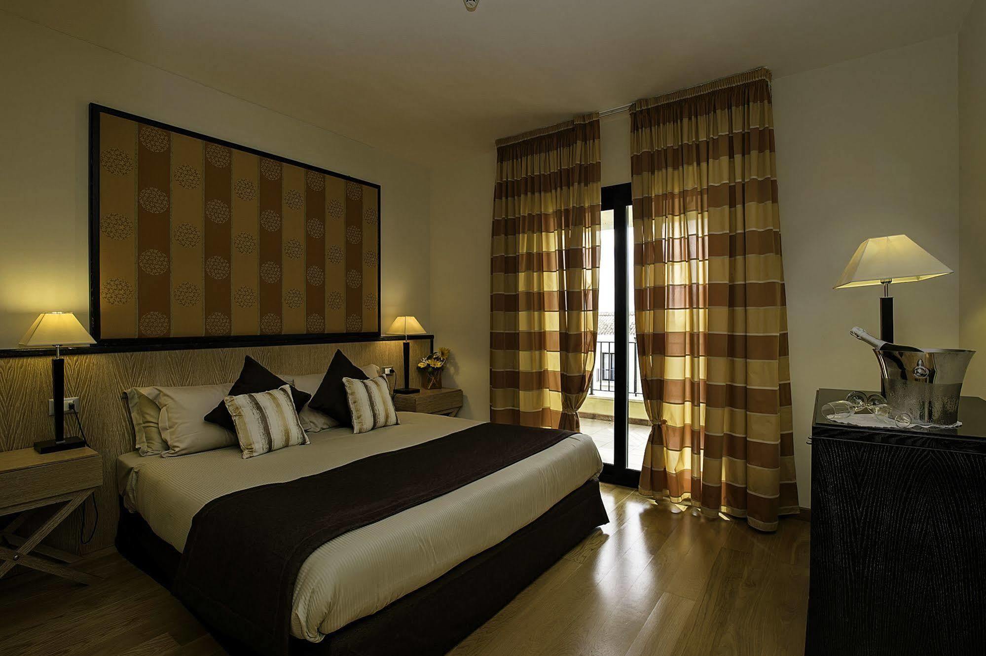 Mahara Hotel & Wellness Мадзара дел Вало Екстериор снимка